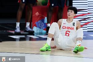 直播吧：李悦洲进行PRP治疗 仍需要4到5周恢复