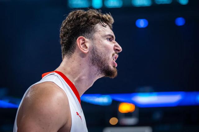 申京蜕变抢欧锦赛A组第一：小组末战对决约基奇