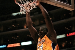 vip 注册-杨毅：奥尼尔的篮下技术不是霍华德能比的 脚步&amp;传球都要更强